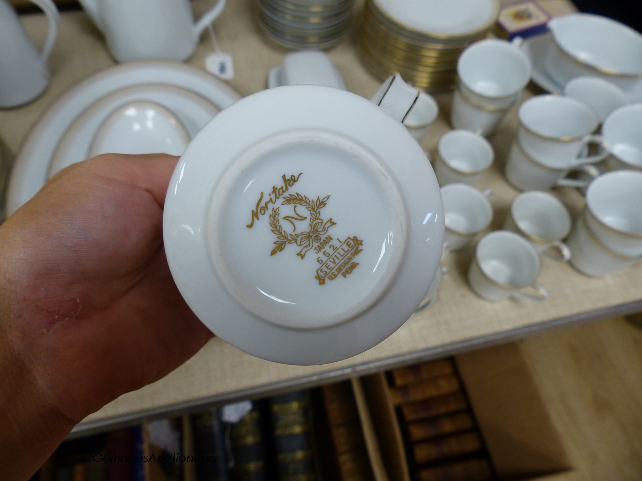 A Noritake Seville patterned tea and dinner service